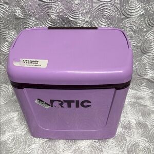 RTIC 8Qt Portable Cooler - Lavender